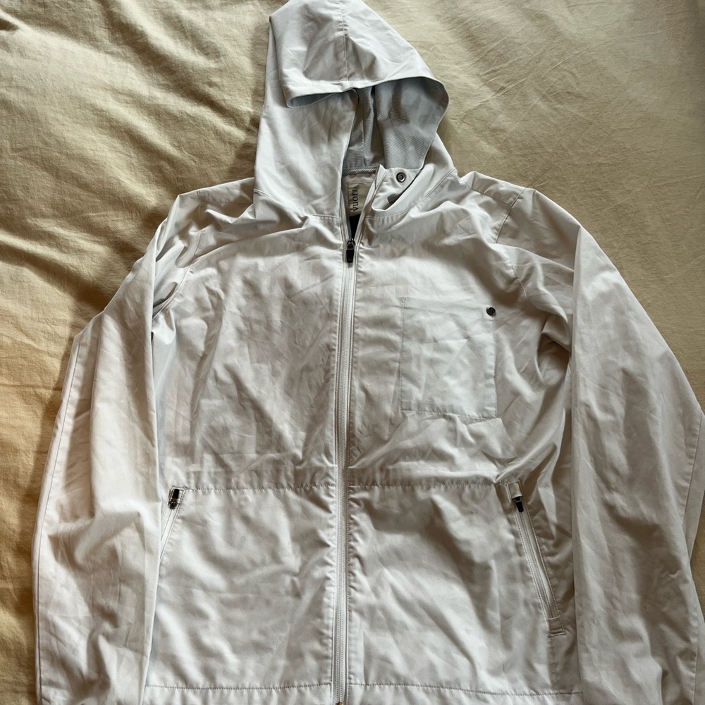 Vuori Women’s White Hooded Jacket